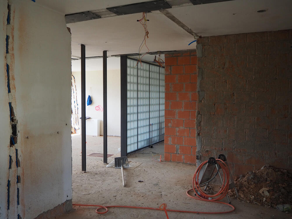 Image from page “The Brechbühl House Under Construction”